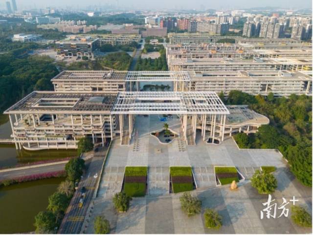 环亚手机版登录入口大学城校区校园景观